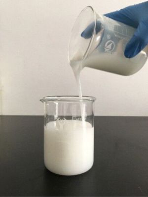 新型阳离子聚丙烯酰胺乳液